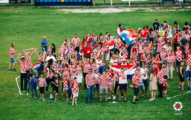 Podrška Vatrenima u Novom Travniku (Foto: Studio Franjić) - 1