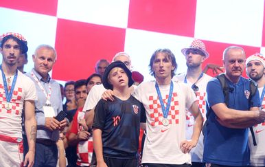 Luka Modrić na pozornicu izveo 14-godišnjeg Petra Brckovića (FotoGoran Stanzl/PIXSELL