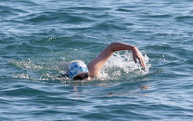 Dina Levačić otplivala oko Svete Helene