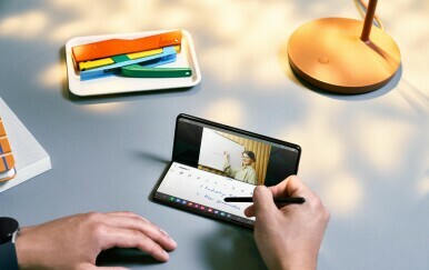Samsung Galaxy Fold5 - 1