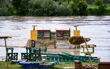 Sava se izlila iz korita i potopila lokaciju Green River Festa - 1