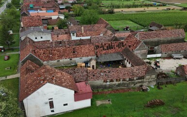 Pogled iz zraka na mjesto Bošnjaci koje je poharalo snažno nevrijeme - 4