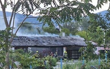 Požar u zagrebačkom kvartu Prečko