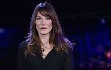 Carla Bruni - 1