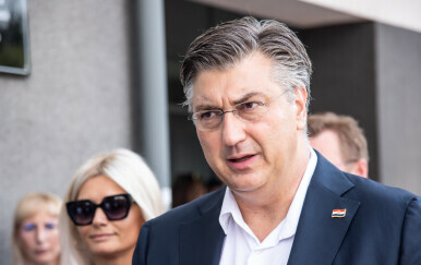 Andrej Plenković dao glas na HDZ-ovim unutarstranačkim izborima - 5