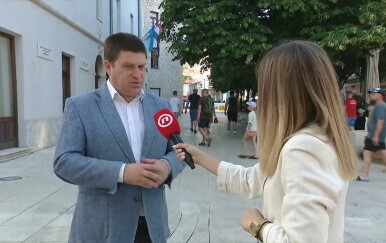 Oleg Butković i Katarina Jusić Mezga, reporterka Dnevnika Nove TV