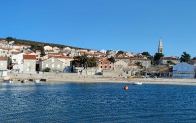 Najbolje čuvana tajna Kvarnera: Otok tirkiznog mora i filmskih zalaza na kojem kuglica sladoleda košta manje nego na kopnu