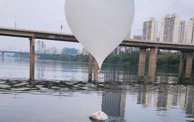 Sjevernokorejski balon pun smeća