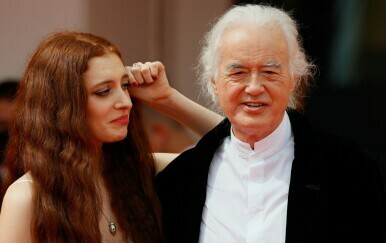 Jimmy Page i Scarlett Sabet - 11