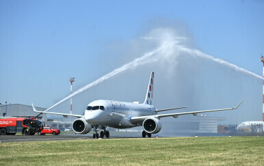 Novi Airbus A220 - 1