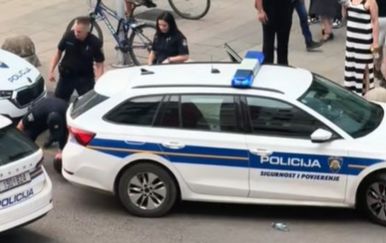 VIDEO Širi se snimka uhićenja, policajac lupio muškarca koji je ležao na tlu
