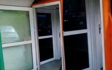 Neobičan ulaz u zgradu