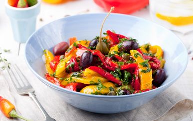 Ovo je čudo! Najlakši recept za najbolju salatu od svježih paprika