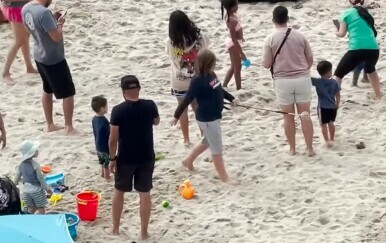 Prizor na plaži šokirao turiste: Neki se razbježali, a drugi su počeli snimati
