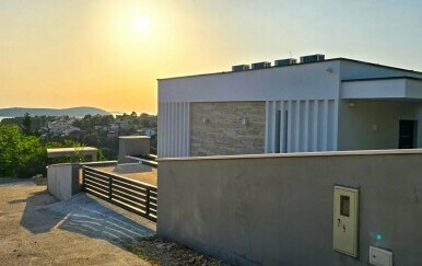Investicija u mir i mediteranski način života: Luksuzna vila na Šolti s pogledom koji liječi