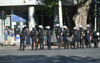 Prosvjedi u Srbiji! Blokade po cijeloj zemlji: "Svi na ulice, Beograd staje"