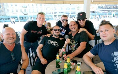 Prvi Thompsonovi fanovi stigli u Zagreb uoči Hipodroma