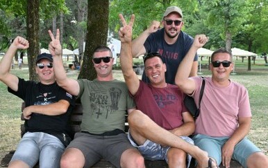 Otvorena fan zona na Budenku uoči koncerta Marka Perković Thompsona, stigli prvi obožavatelji
