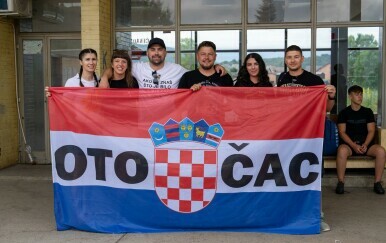 Fanovi iz cijele Hrvatske na putu za Zagreb na Thompsonov koncert