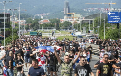 Nepregledno mnoštvo slijeva se prema Hipodromu: Rijeke ljudi krenule na Thompsonov koncert