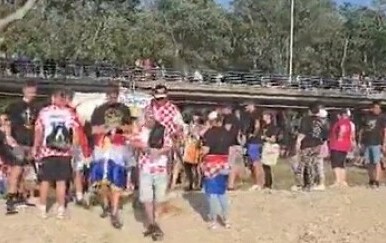 Ogromni redovi ispred cisterni: Thompsonovi fanovi vode žedni