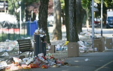 FOTO Hrpe smeća na Hipodromu i Bundeku, čistače čeka puno posla