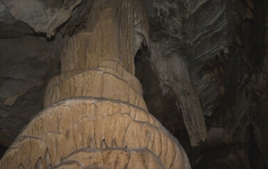 Posjet špilji Vrelo