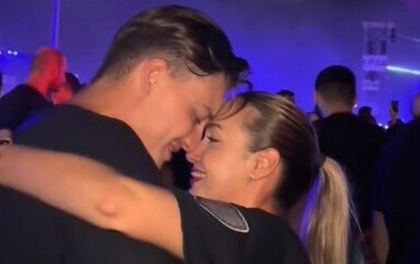 Lejdi Perković podijelila trenutak sa zaručnikom Ivanom Jarecom s koncerta Marka Perkovića Thompsona