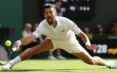 Đoković po tko zna koji put preživio sve i svašta te se plasirao u četvrtfinale Wimbledona