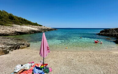 Divlja i predivna: Skrivena plaža na Korčuli koja će vas očarati svim nijansama plave