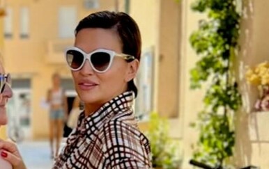 Nina Badrić raznježila pratitelje fotkom s majkom Milom