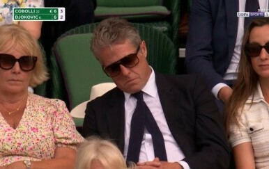 Hugh Grant zadrijemao u kraljevskoj loži tijekom Wimbledona