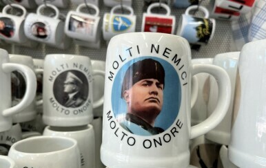 Romano Floriani Mussolini napušta Lazio