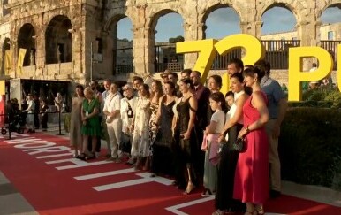 Svečano otvoren 72. Pulski filmski festival. Otvorio ga film Južina, u kojem glumi čak i Grše