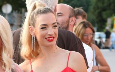 Sanja Radolović oduševila svojim izdanjem na 72. Pulskom filmskom festivalu