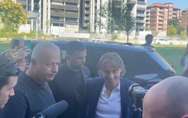 VIDEO Pogledajte kako su Modrića dočekali u Casi Milano na potpisu ugovora