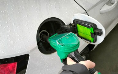 Dok slovenska vlada pooštrava regulaciju cijena dizela i benzina, Hrvatska je ukida