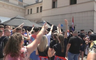 Policija ušla u trag onima koji su uoči Thompsonova koncerta dizali desnice i uzvikivali ustaške pozdrave
