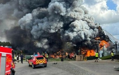 Izgorjela pozornica u Belgiji