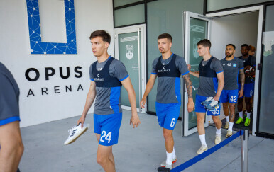 Osijek pobijedio Dinamo Kijev, sudac prekinuo utakmicu u 85. minuti, stvari su izmakle kontroli!