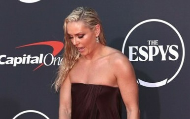 Modni peh Lindsey Vonn na crvenom tepihu