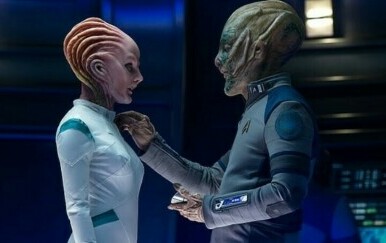 Jeff Bezos neprepoznatljiv na starim fotografijama iz svoje neobične cameo uloge u Star Treku