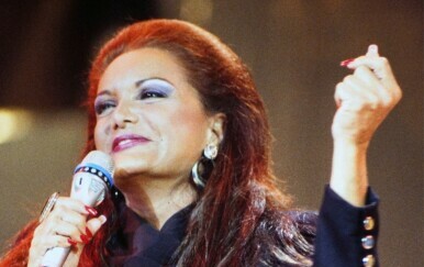 Preminula Connie Francis