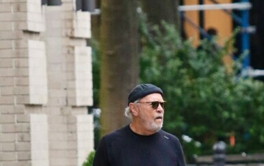 Billy Crystal snimljen na ulicama New Yorka