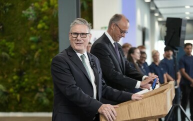Velika Britanija planira uložiti milijardu funti u infrastrukturu za AI