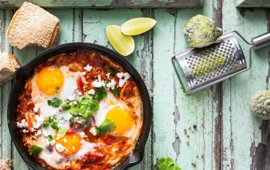 Shakshuka: Doručak šampiona od jaja, slanine i mirisnih rajčica