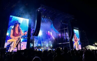 Više od TRI SATA rock spektakla na Ušću! Guns N’ Roses održali koncert pred 50.000 ljudi koji će ući u legendu