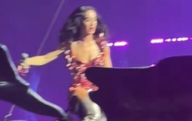 Katy Perry skoro pala s letećeg leptira na koncertu