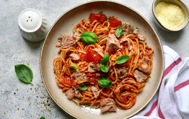 Recept za tunu u umaku od rajčice