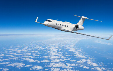 Kako se piše: čarter let ili čarter-let